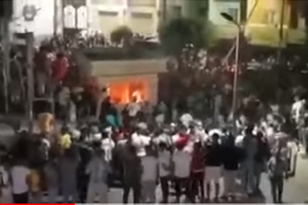 حبس شرطي مصري قتل شقيقين اعترضا على تحرير مخالفة مرورية