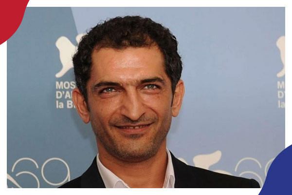 بعد اعتذاره لضحايا رابعة..عمرو واكد: محمد مرسي مات شهيدا وتعرض للظلم